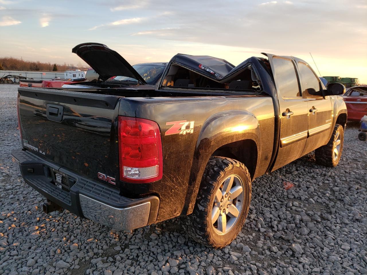 Photo 4 from auction – 2011 GMC SIERRA K15 with VIN 3GTP2VE3XBG126812