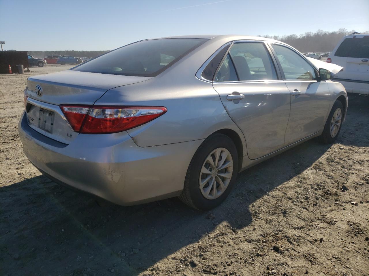 Photo 4 from auction – 2015 TOYOTA CAMRY LE with VIN 4T1BF1FK6FU011569