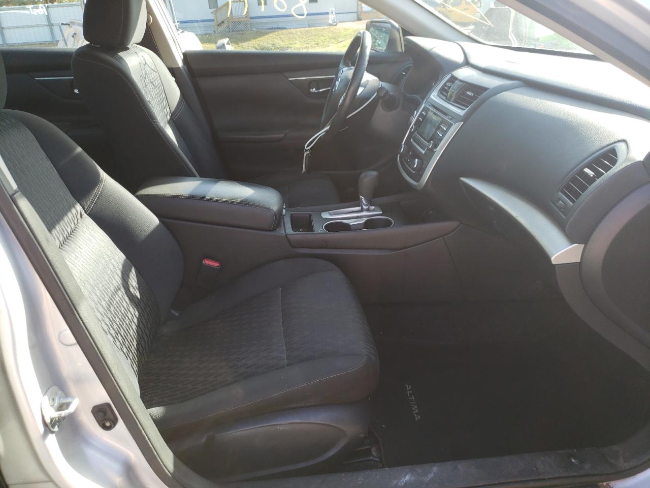 Photo 5 from auction – 2017 NISSAN ALTIMA 2.5 with VIN 1N4AL3AP4HC280742