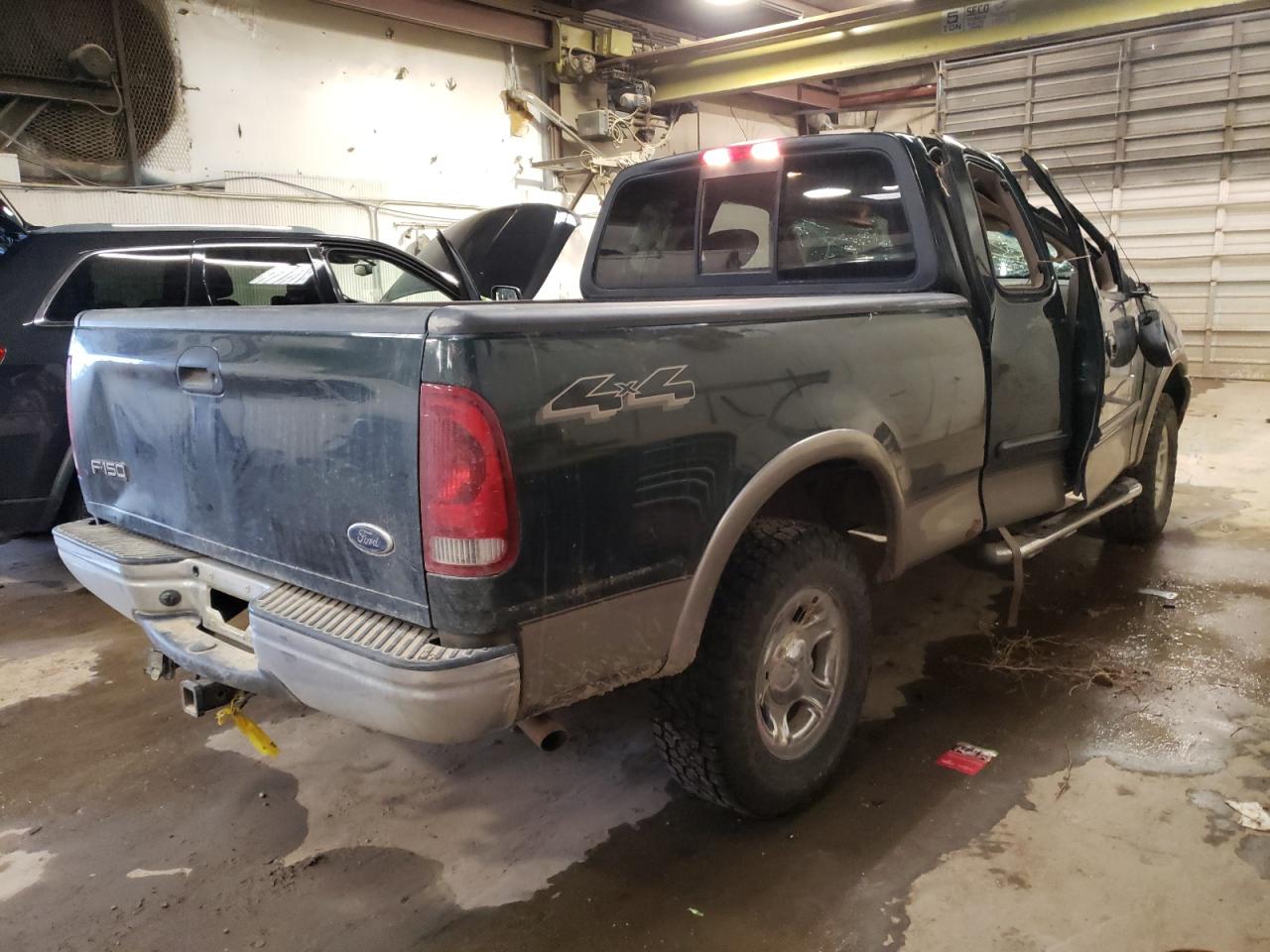 Photo 4 from auction – 2002 FORD F150 with VIN 1FTRX18L02NB47786