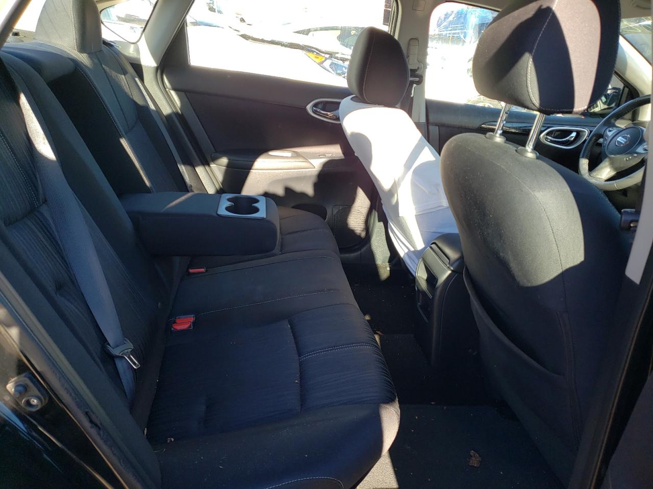 Photo 6 from auction – 2016 NISSAN SENTRA S with VIN 3N1AB7AP0GL650658