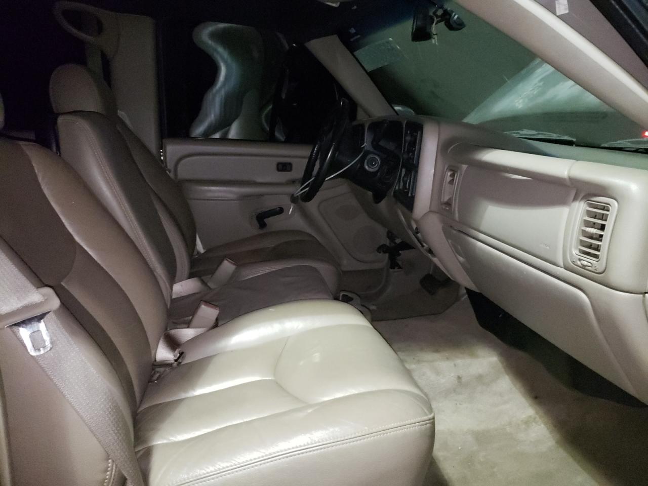 Photo 5 from auction – 2005 CHEVROLET SILVERADO with VIN 2GCEK13T351285655