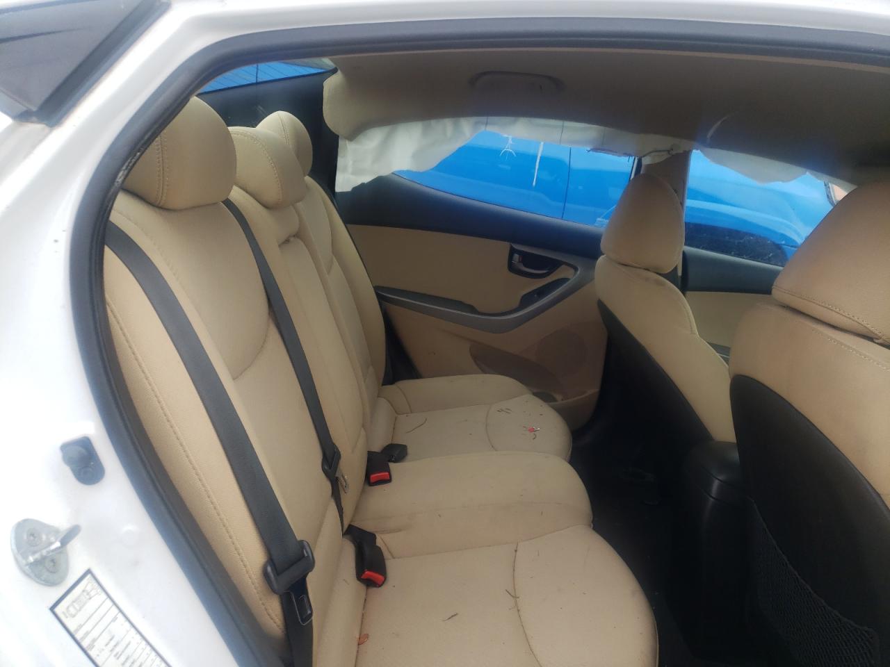 Photo 6 from auction – 2012 HYUNDAI ELANTRA GL with VIN 5NPDH4AE7CH132370