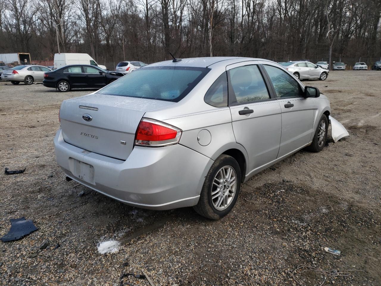 Photo 4 from auction – 2010 FORD FOCUS SE with VIN 1FAHP3FN7AW116111