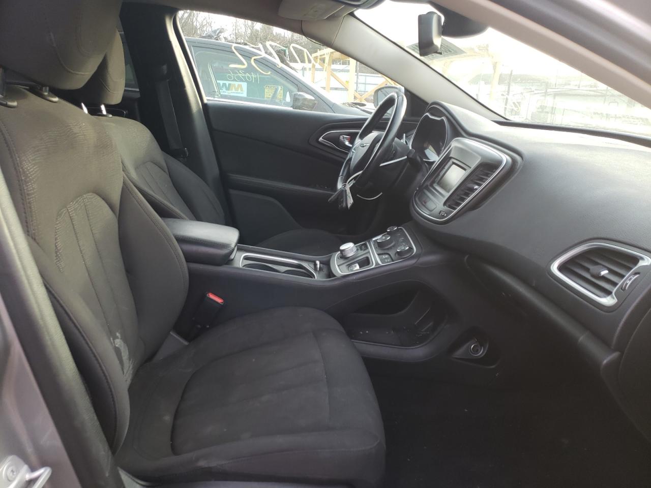 Photo 5 from auction – 2015 CHRYSLER 200 LIMITE with VIN 1C3CCCABXFN701621