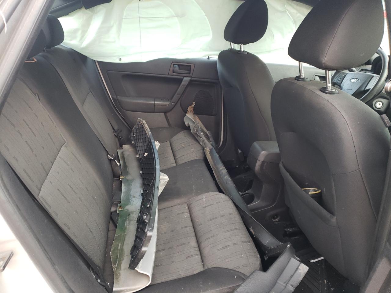 Photo 6 from auction – 2010 FORD FOCUS SE with VIN 1FAHP3FN7AW116111