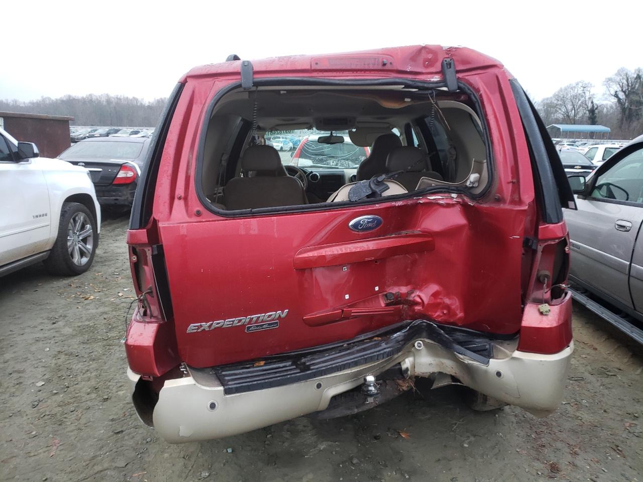 Photo 9 from auction – 2005 FORD EXPEDITION with VIN 1FMFU18535LA77161