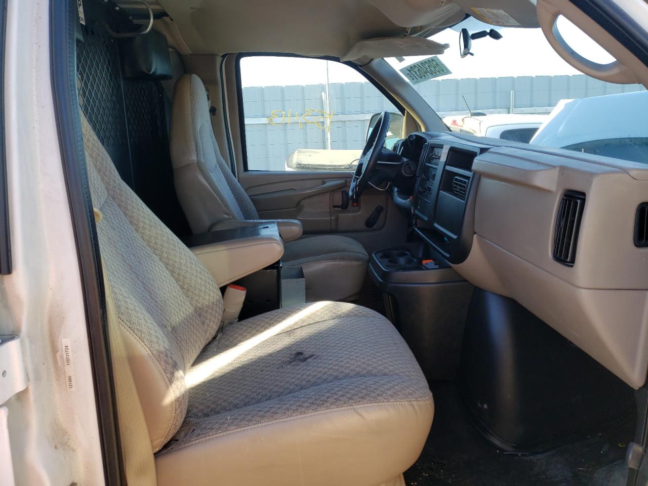 Photo 5 from auction – 2007 CHEVROLET EXPRESS G2 with VIN 1GCGG25V271223140