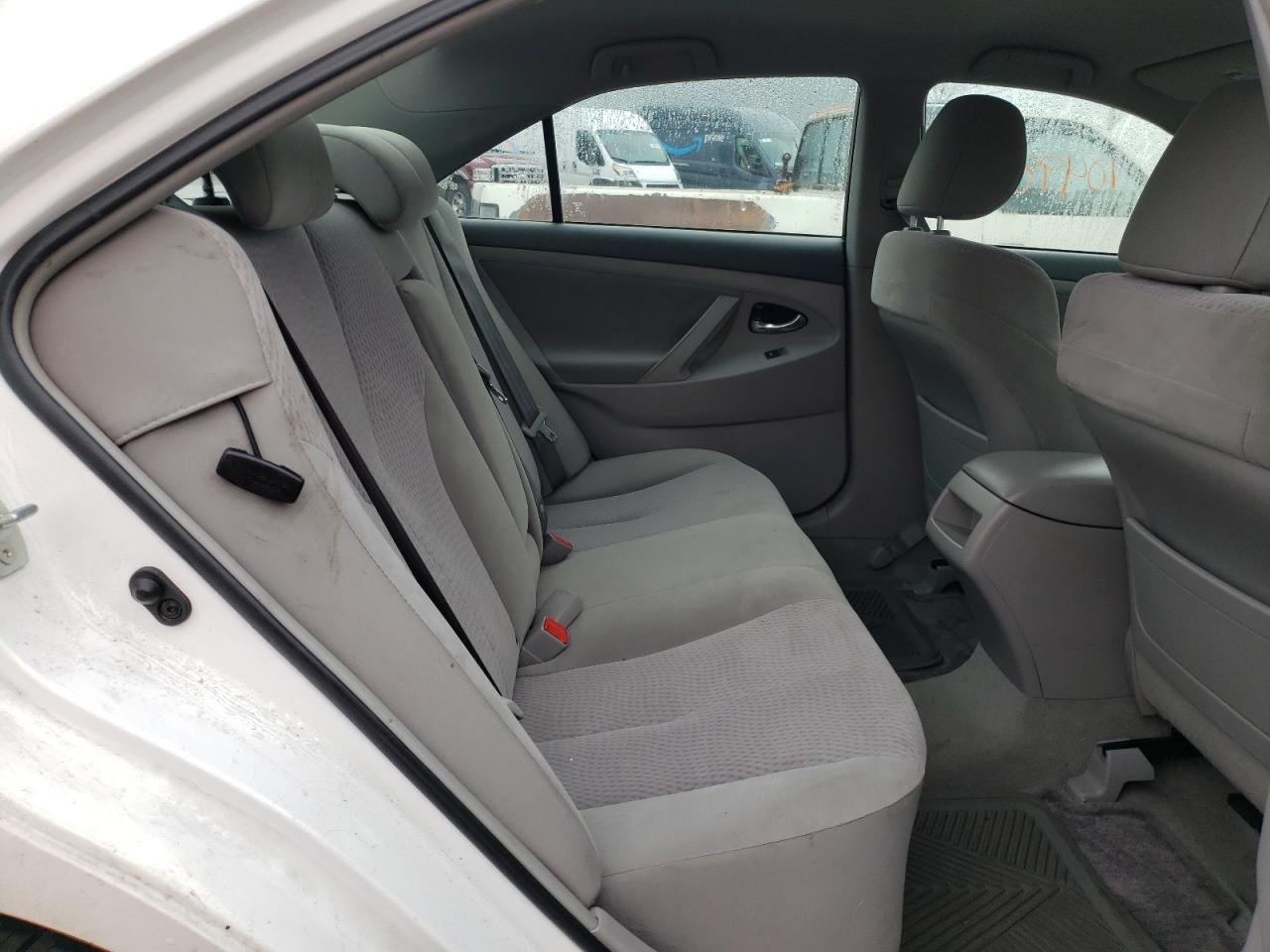 Photo 6 from auction – 2011 TOYOTA CAMRY BASE with VIN 4T1BF3EK6BU737505