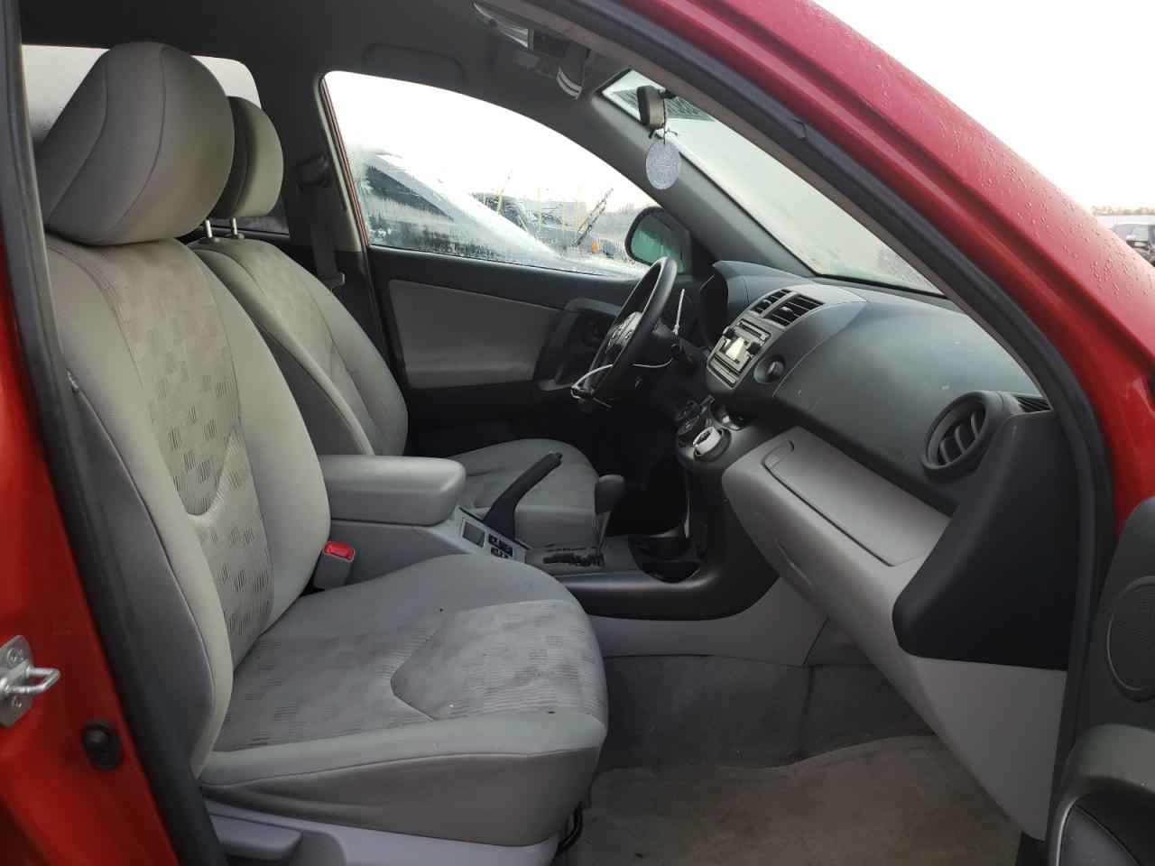 Photo 5 from auction – 2012 TOYOTA RAV4 with VIN 2T3BF4DV6CW212602