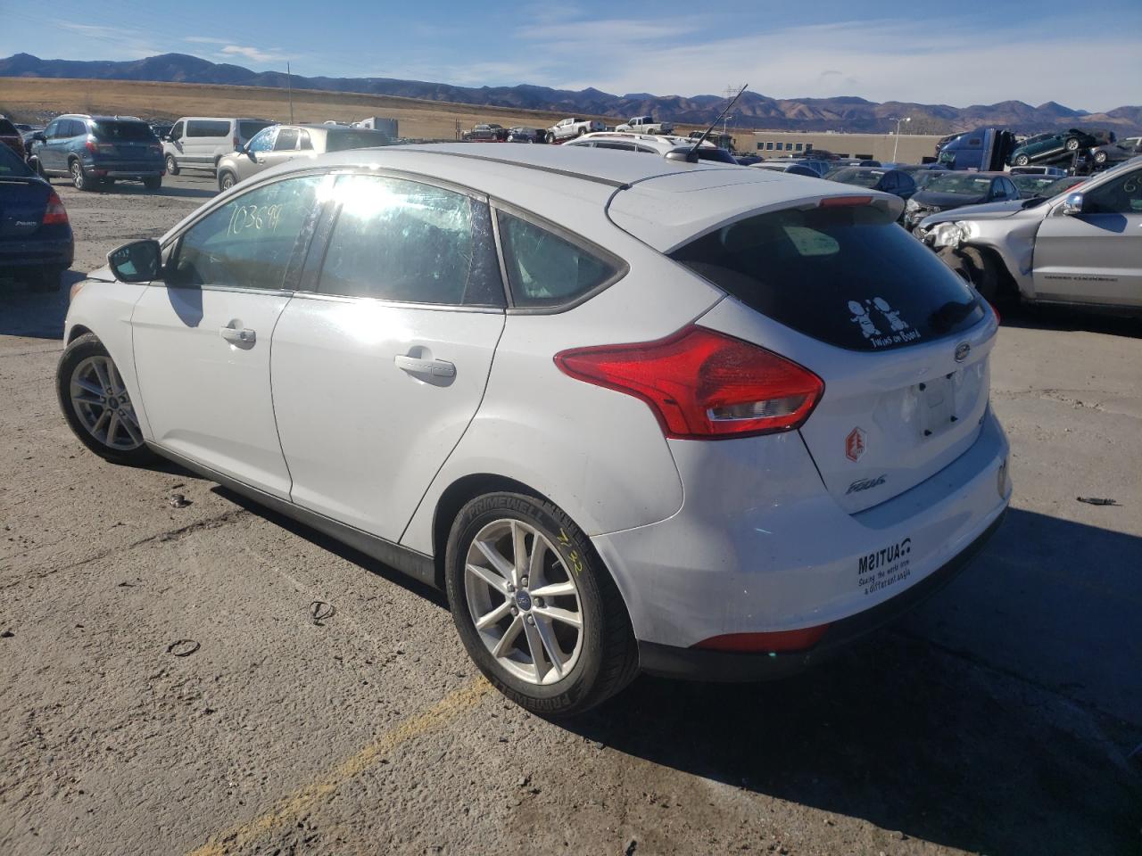 Photo 3 from auction – 2016 FORD FOCUS SE with VIN 1FADP3K25GL381159
