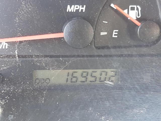 Photo 8 from auction – 2003 TOYOTA CAMRY LE with VIN 4T1BE32K33U702865