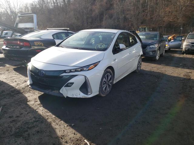 Photo 2 from auction – 2018 TOYOTA PRIUS PRIM with VIN JTDKARFP1J3082237