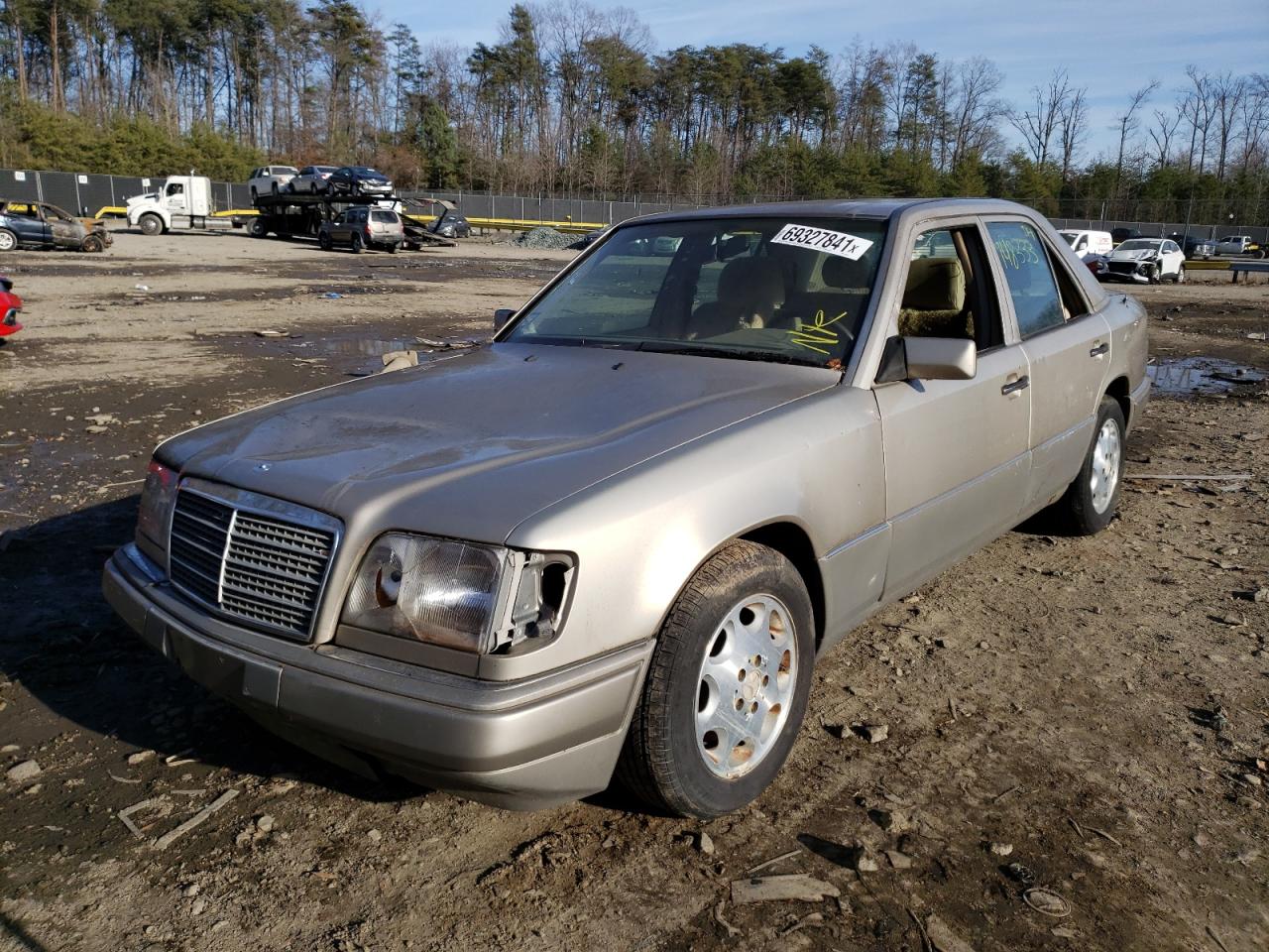 Photo 2 from auction – 1995 MERCEDES-BENZ E 320 BASE with VIN WDBEA32E1SC181445