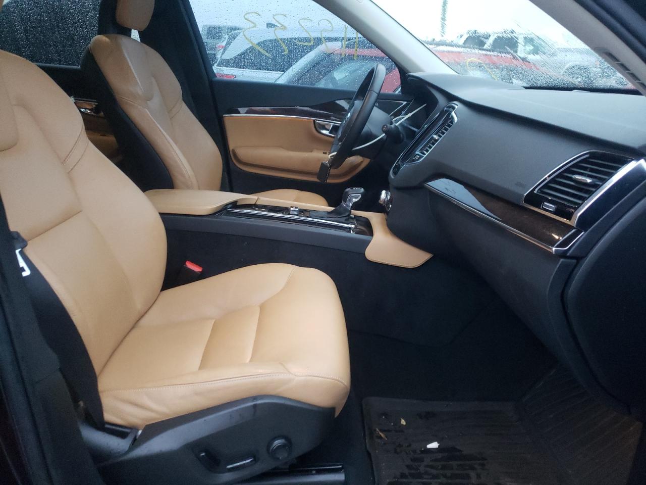 Photo 5 from auction – 2016 VOLVO XC90 T6 with VIN YV4A22PK3G1050068