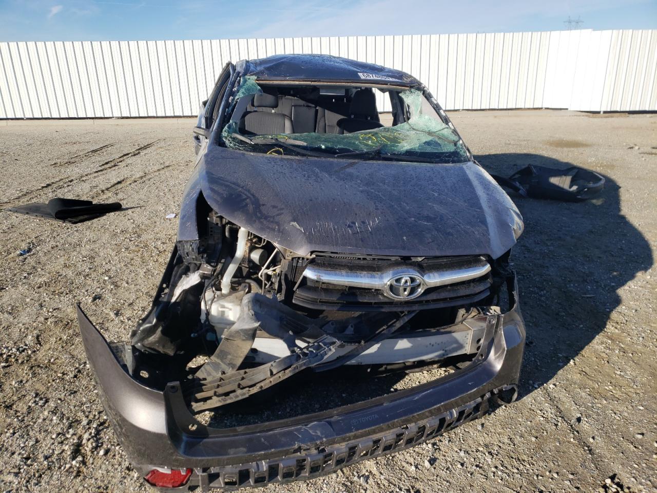 Photo 9 from auction – 2015 TOYOTA HIGHLANDER with VIN 5TDZKRFH4FS069976