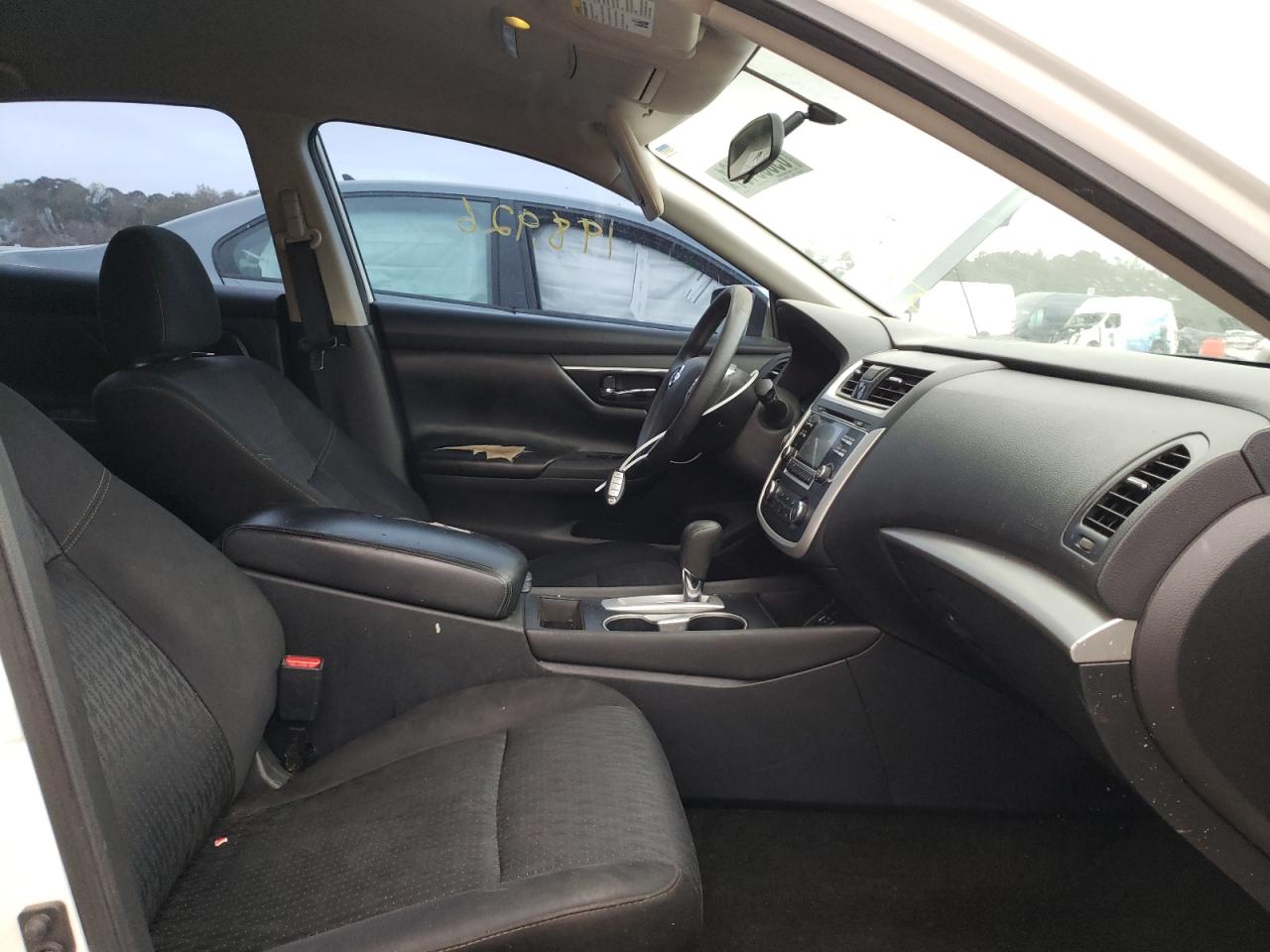 Photo 5 from auction – 2017 NISSAN ALTIMA 2.5 with VIN 1N4AL3AP4HC113541