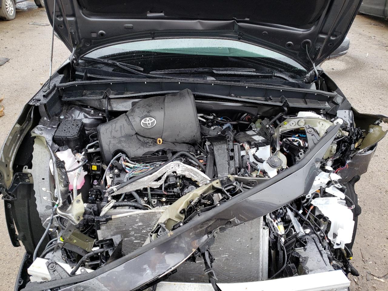 Photo 7 from auction – 2022 TOYOTA HIGHLANDER with VIN 5TDDZRBH9NS162292
