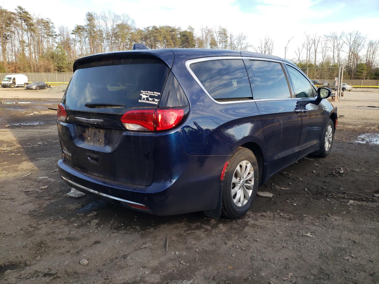 Photo 4 from auction – 2019 CHRYSLER PACIFICA T with VIN 2C4RC1FG3KR738134