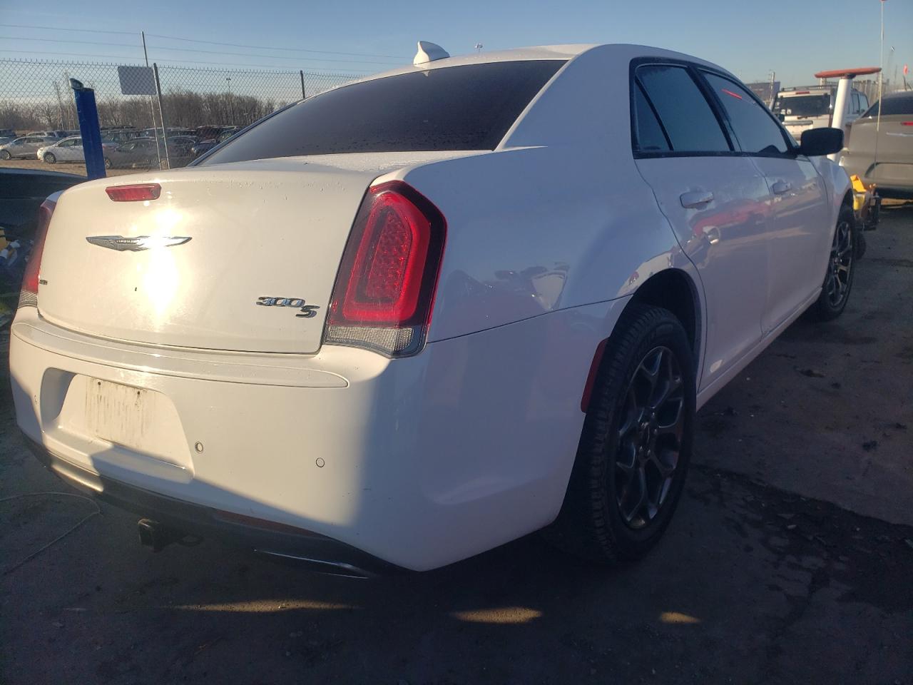 Photo 4 from auction – 2016 CHRYSLER 300 S with VIN 2C3CCAGG6GH358419