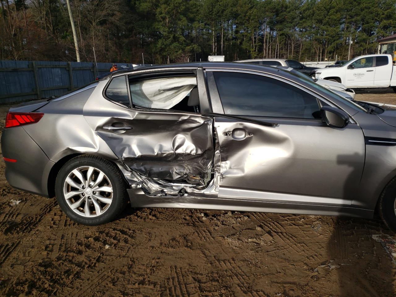 Photo 9 from auction – 2015 KIA OPTIMA LX with VIN 5XXGM4A70FG460630