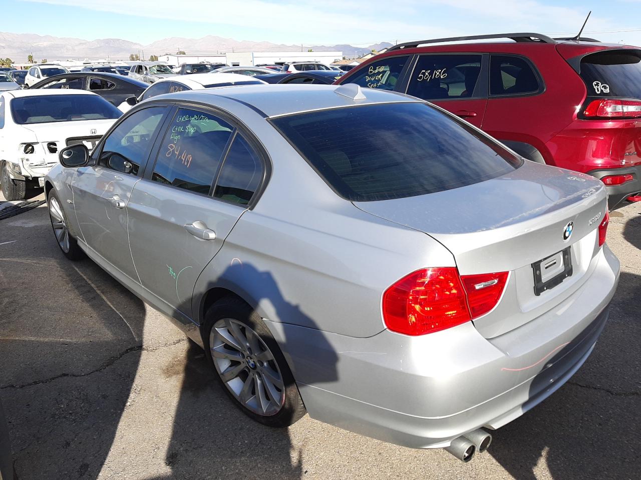 Photo 3 from auction – 2011 BMW 328 I SULE with VIN WBAPH5C55BA441709