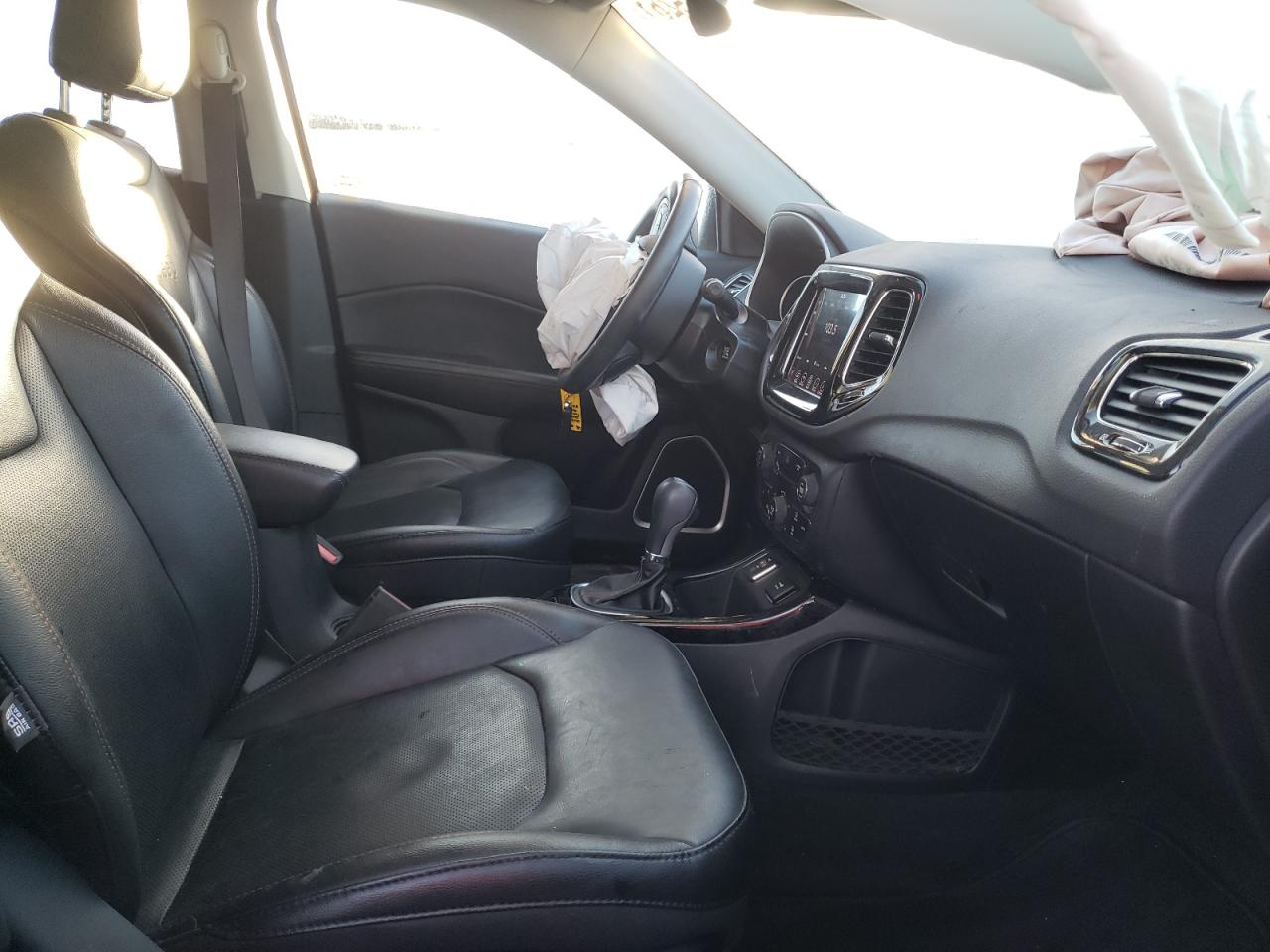 Photo 5 from auction – 2018 JEEP COMPASS LI with VIN 3C4NJCCB7JT467891
