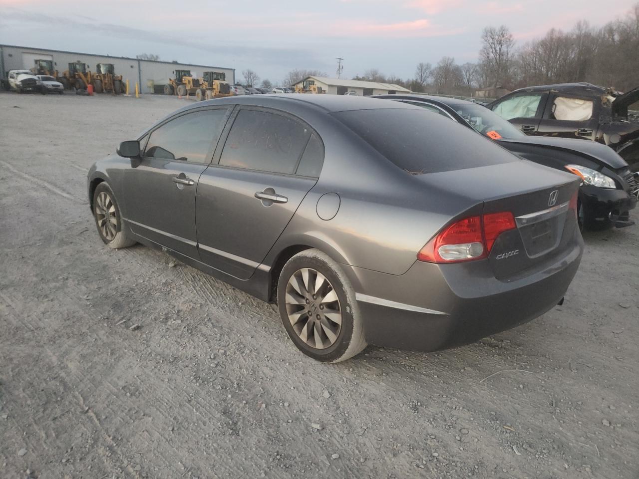 Photo 3 from auction – 2010 HONDA CIVIC EXL with VIN 19XFA1F92AE038261