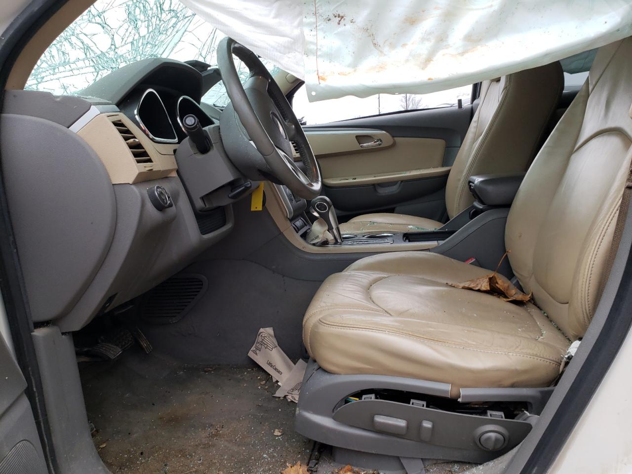 Photo 5 from auction – 2012 CHEVROLET TRAVERSE L with VIN 1GNKRJED3CJ193993