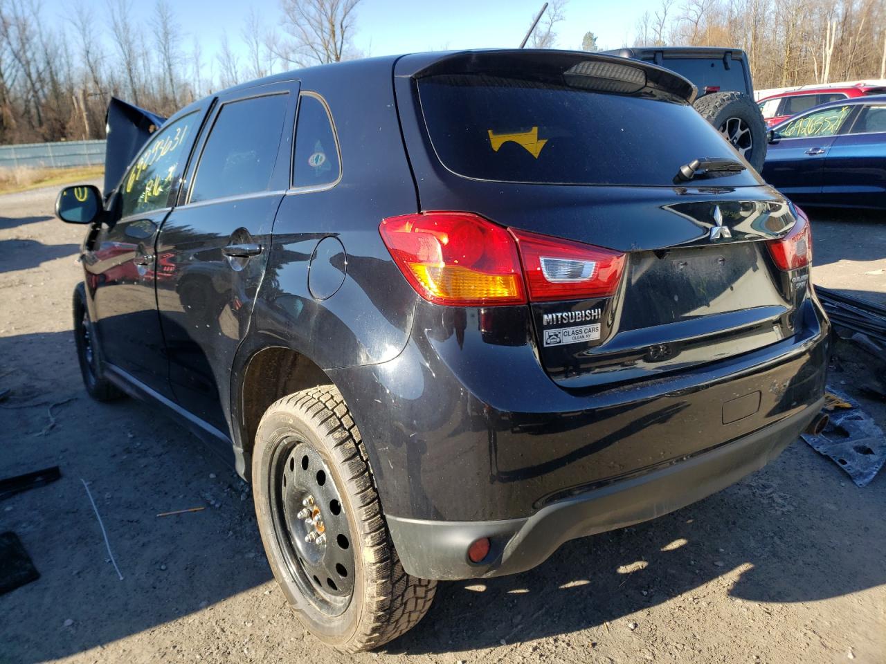 Photo 3 from auction – 2015 MITSUBISHI OUTLANDER with VIN 4A4AR4AU6FE022611