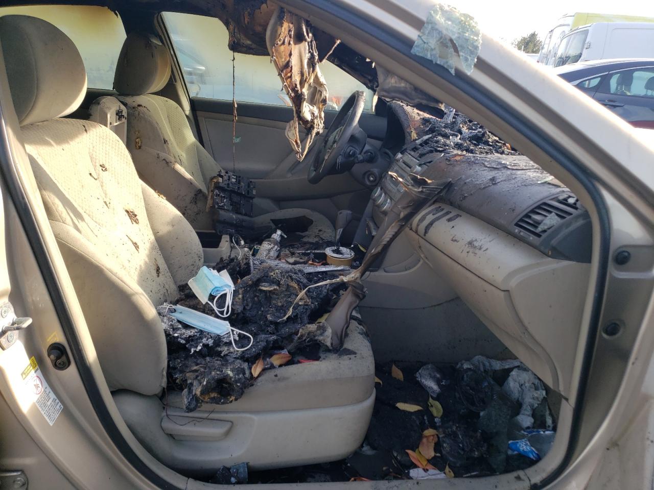 Photo 5 from auction – 2009 TOYOTA CAMRY BASE with VIN 4T1BE46K89U849708