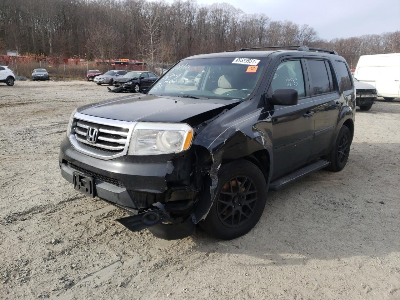 Фото 2 с аукциона – 2012 HONDA PILOT LX с VIN 5FNYF4H29CB065904