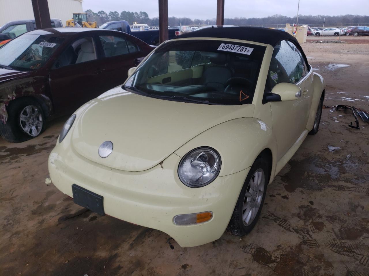 Photo 2 from auction – 2004 VOLKSWAGEN NEW BEETLE with VIN 3VWCM31Y74M318902