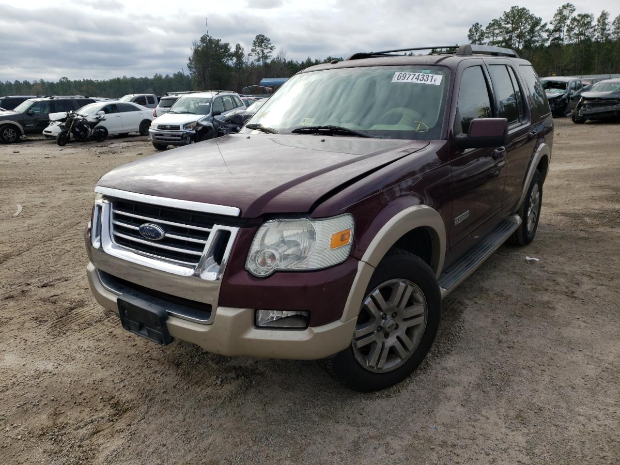 Photo 2 from auction – 2006 FORD EXPLORER E with VIN 1FMEU74E26UB33140