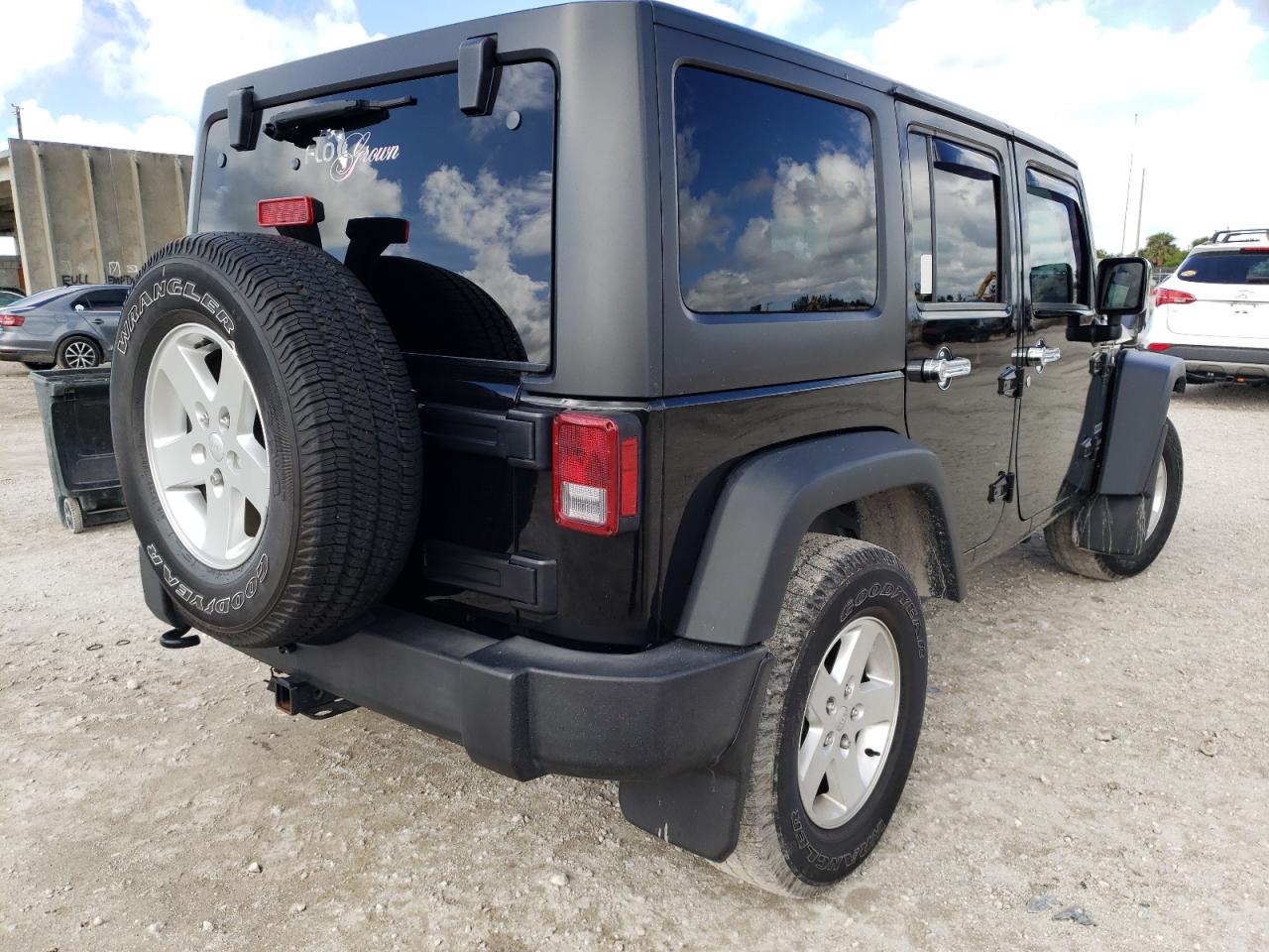Photo 4 from auction – 2017 JEEP WRANGLER U with VIN 1C4BJWDG7HL577067
