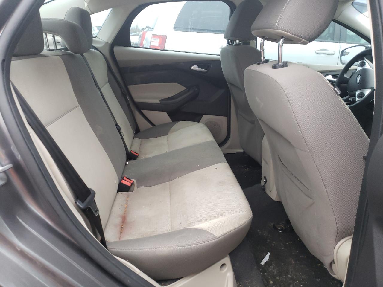 Photo 6 from auction – 2013 FORD FOCUS SE with VIN 1FADP3F23DL380372