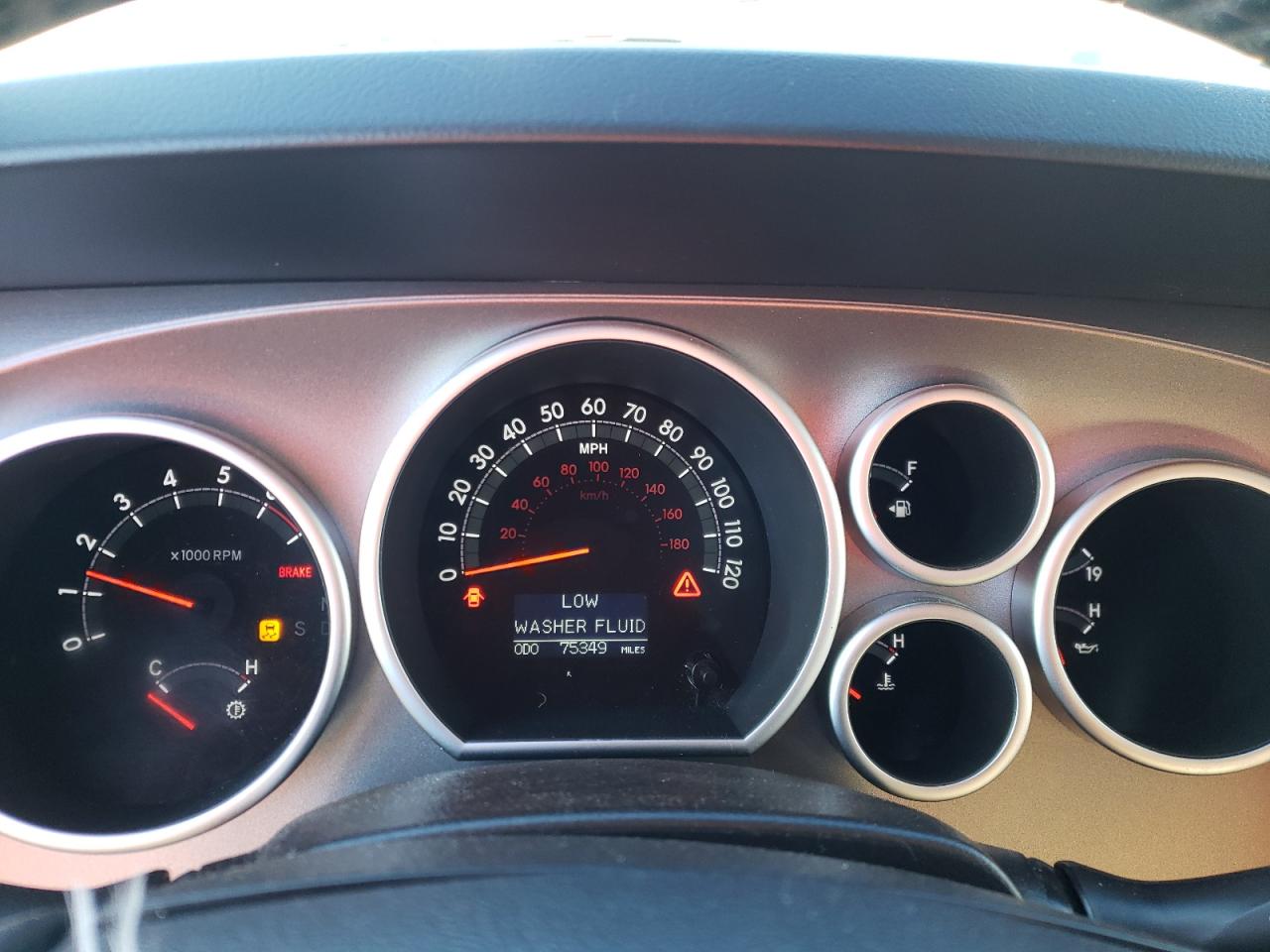 Photo 8 from auction – 2014 TOYOTA SEQUOIA LI with VIN 5TDKY5G13ES054880