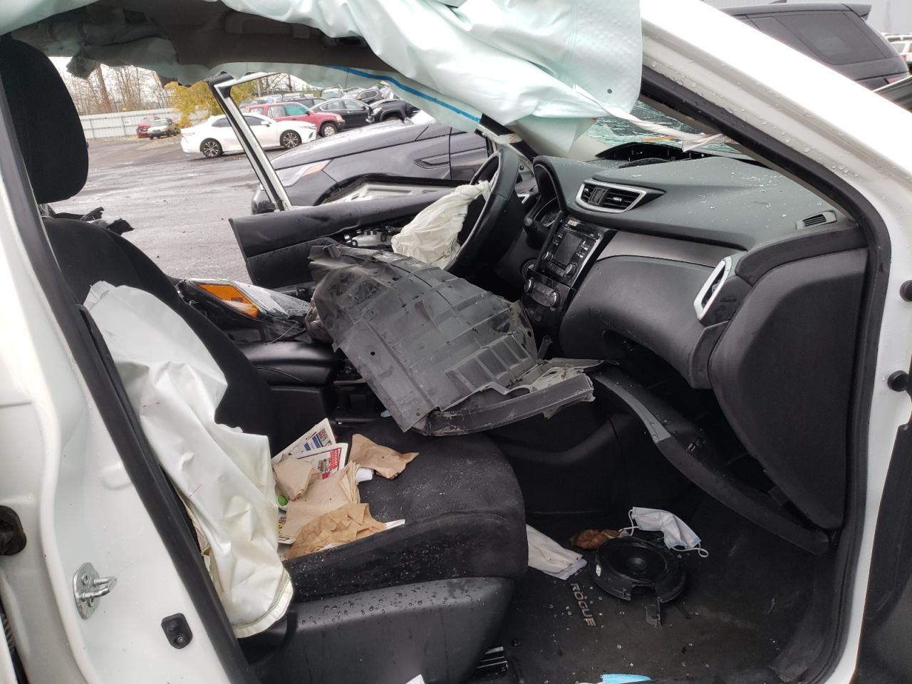 Photo 5 from auction – 2015 NISSAN ROGUE S with VIN 5N1AT2MK9FC835732