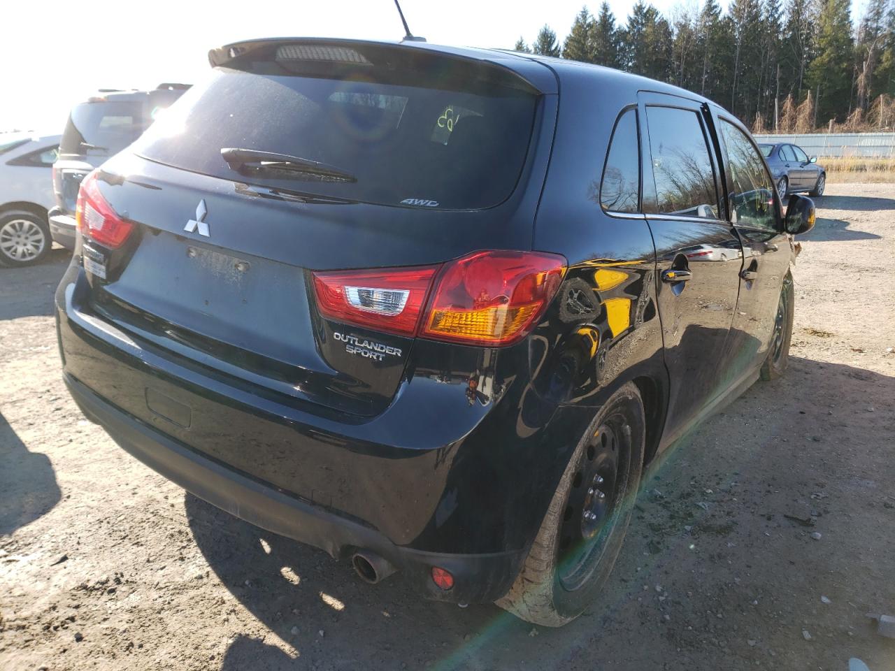 Photo 4 from auction – 2015 MITSUBISHI OUTLANDER with VIN 4A4AR4AU6FE022611