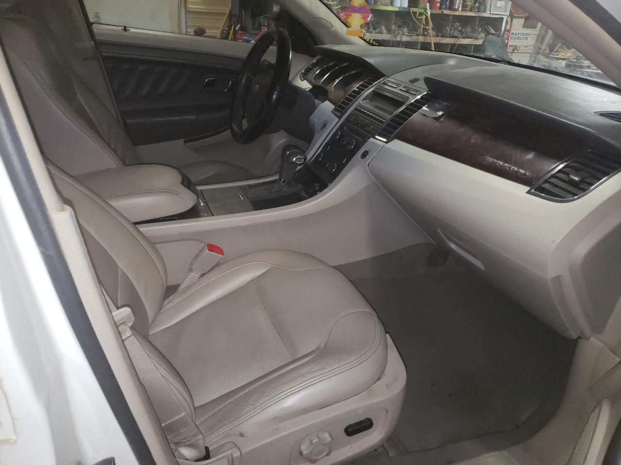 Photo 5 from auction – 2011 FORD TAURUS SEL with VIN 1FAHP2EW2BG121989