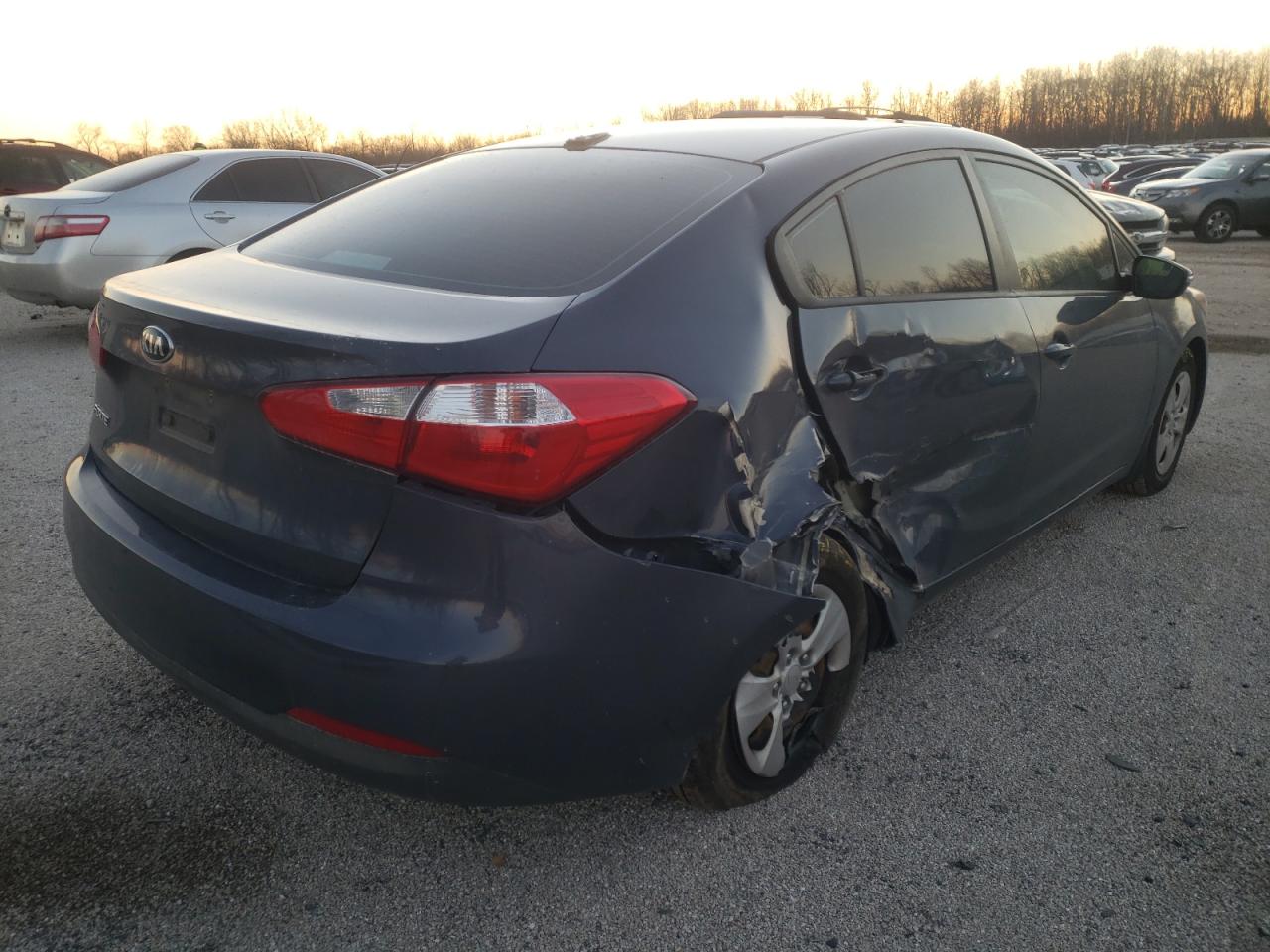 Photo 4 from auction – 2015 KIA FORTE LX with VIN KNAFX4A60F5390543