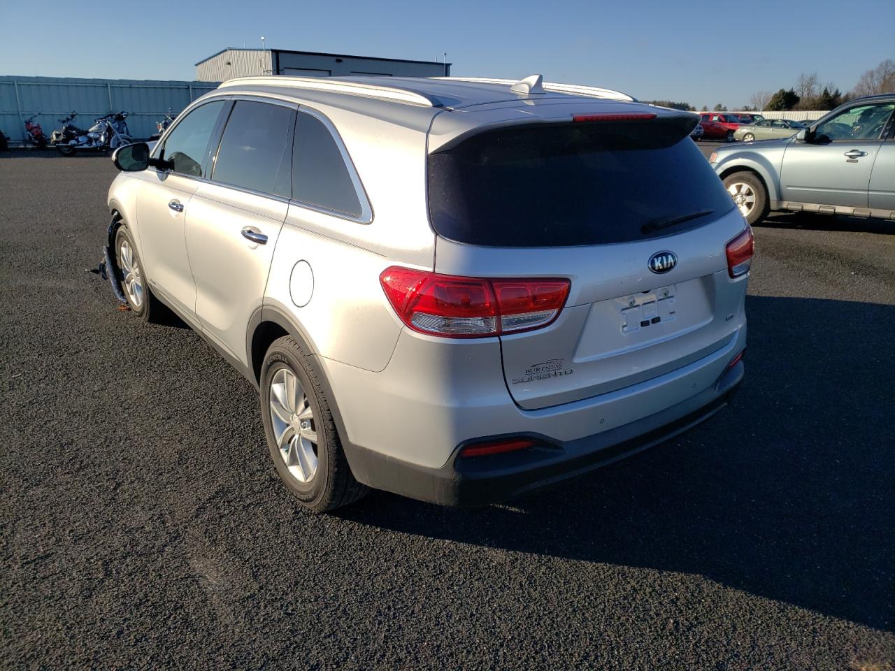 Photo 3 from auction – 2016 KIA SORENTO LX with VIN 5XYPGDA39GG152292