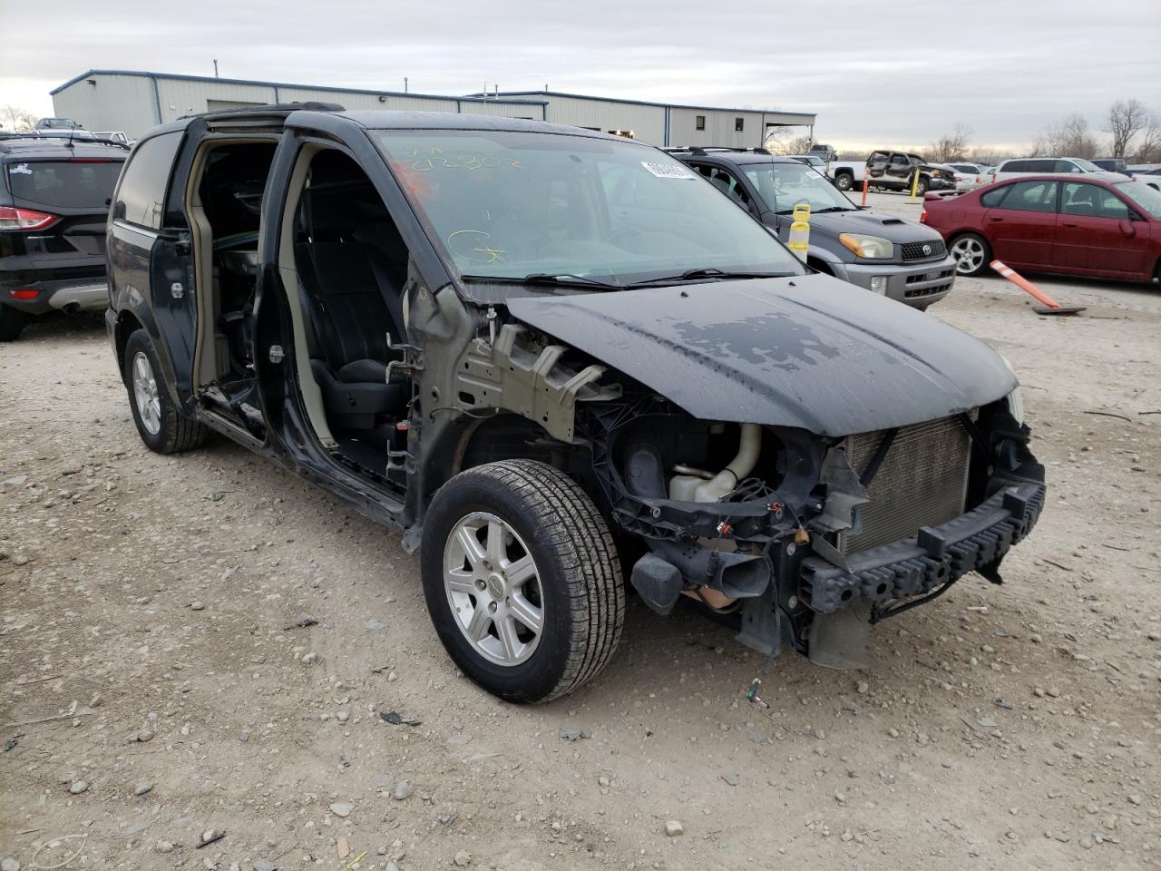 CHRYSLER TOWN & COU 2012 with VIN 2C4RC1BG8CR212802 - Photo from auction