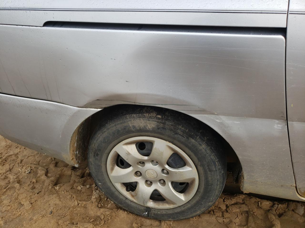 Photo 10 from auction – 2007 KIA SEDONA EX with VIN KNDMB233X76116259
