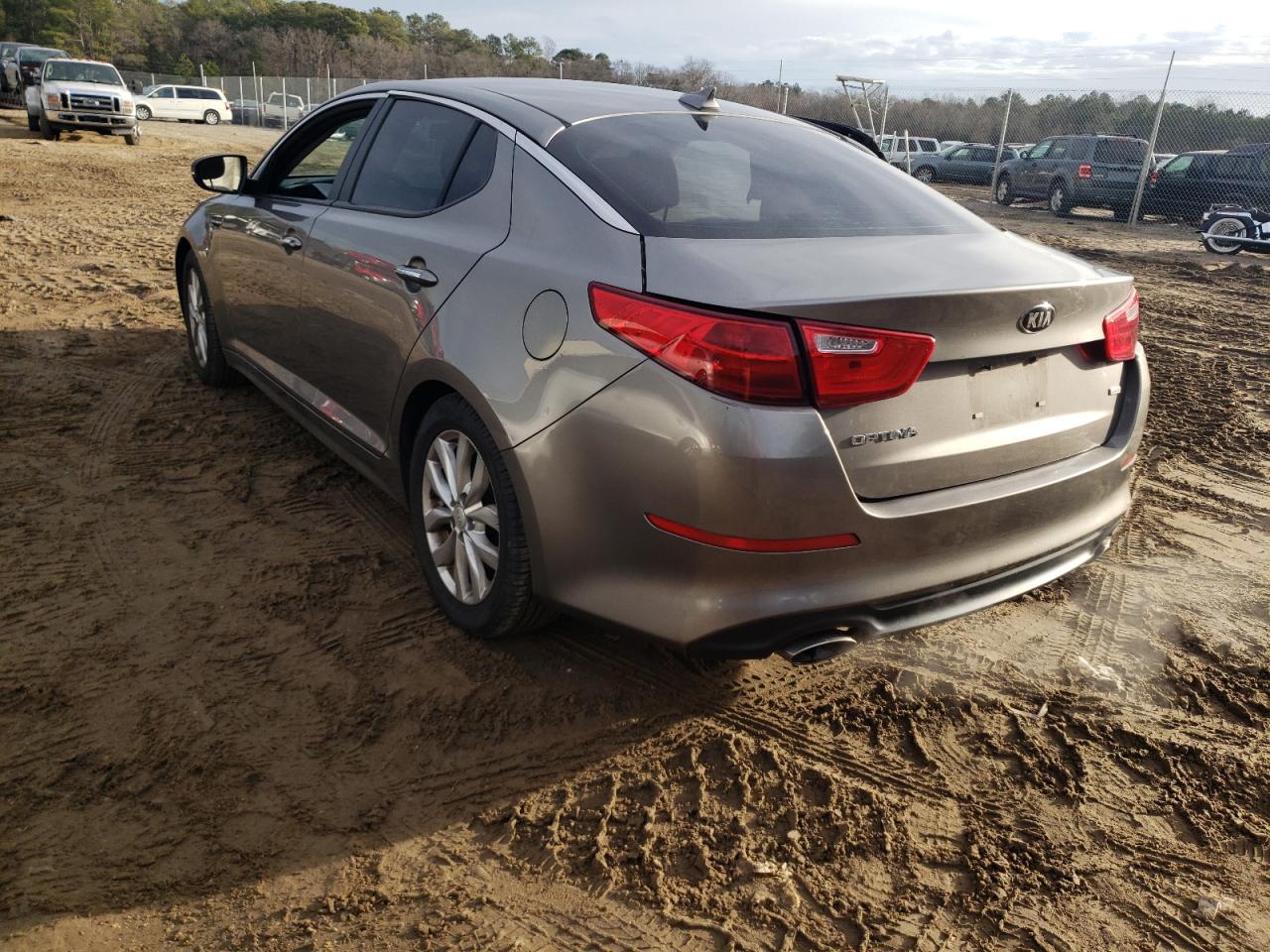Photo 3 from auction – 2015 KIA OPTIMA LX with VIN 5XXGM4A70FG460630
