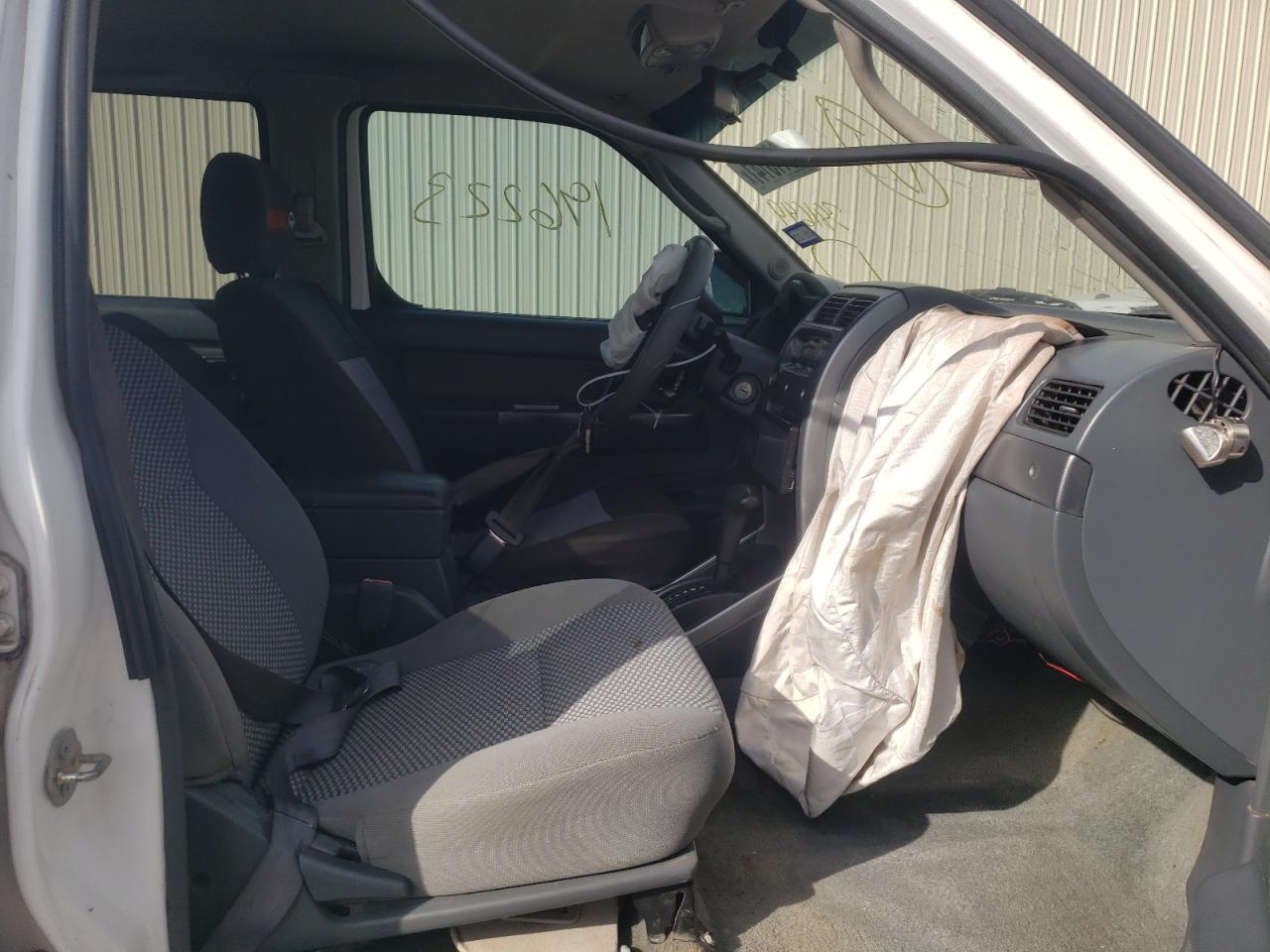 Photo 5 from auction – 2002 NISSAN FRONTIER C with VIN 1N6ED29XX2C381649