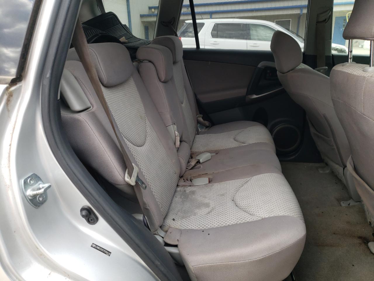Photo 6 from auction – 2007 TOYOTA RAV4 with VIN JTMBD33V575096100