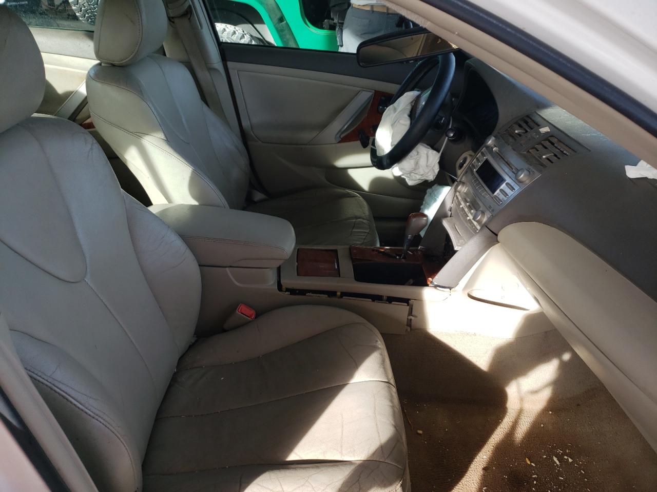 Photo 5 from auction – 2011 TOYOTA CAMRY HYBR with VIN 4T1BB3EK5BU134816