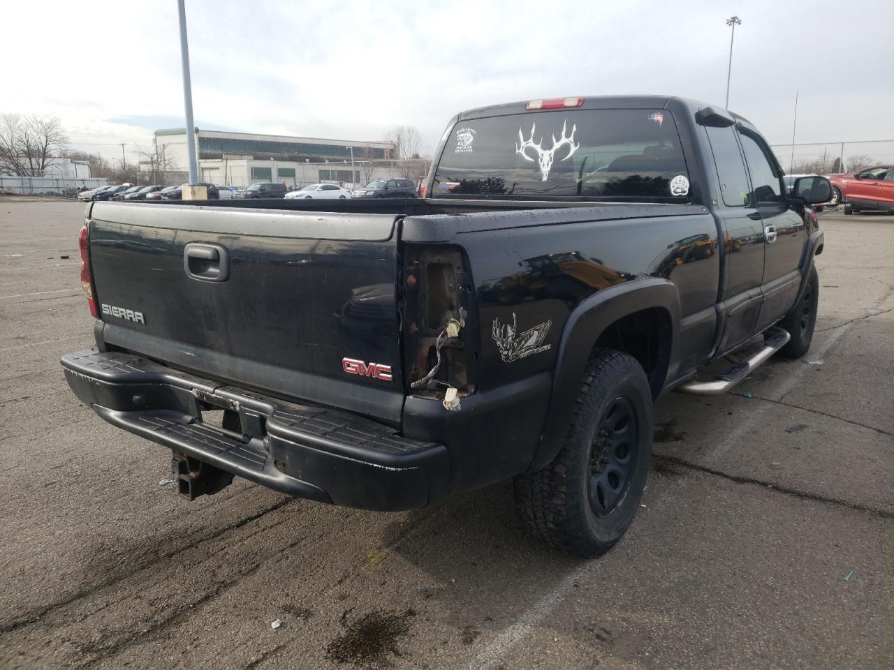 Photo 4 from auction – 2003 GMC NEW SIERRA with VIN 2GTEK19T531379248