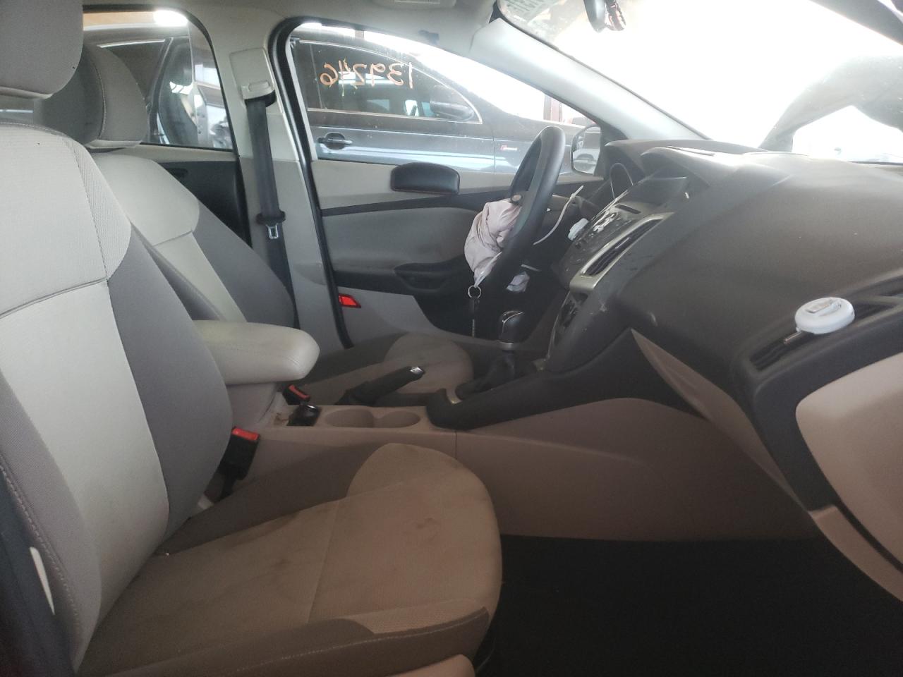 صورة رقم 5 من المزاد - 2014 FORD FOCUS SE مع VIN 1FADP3F21EL463011